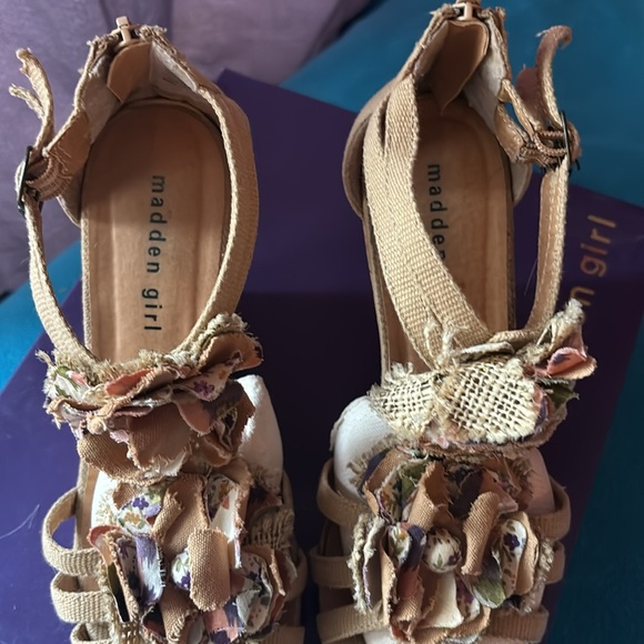 Madden girl wedge 7.5 - Picture 5 of 5